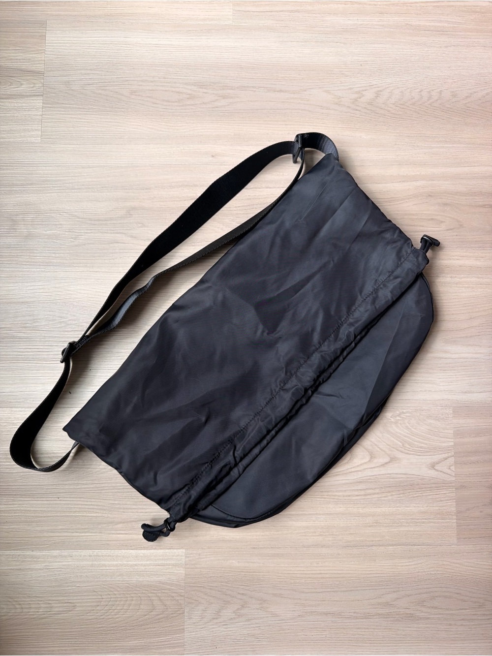 Black aritzia Crossbody Messenger Bag - Minimal Design